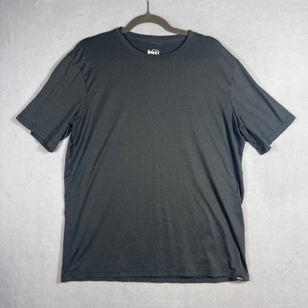 REI Co-op Mens Medium Gray Active T-Shirt Short Sleeve Hiking‎ Training Top Base